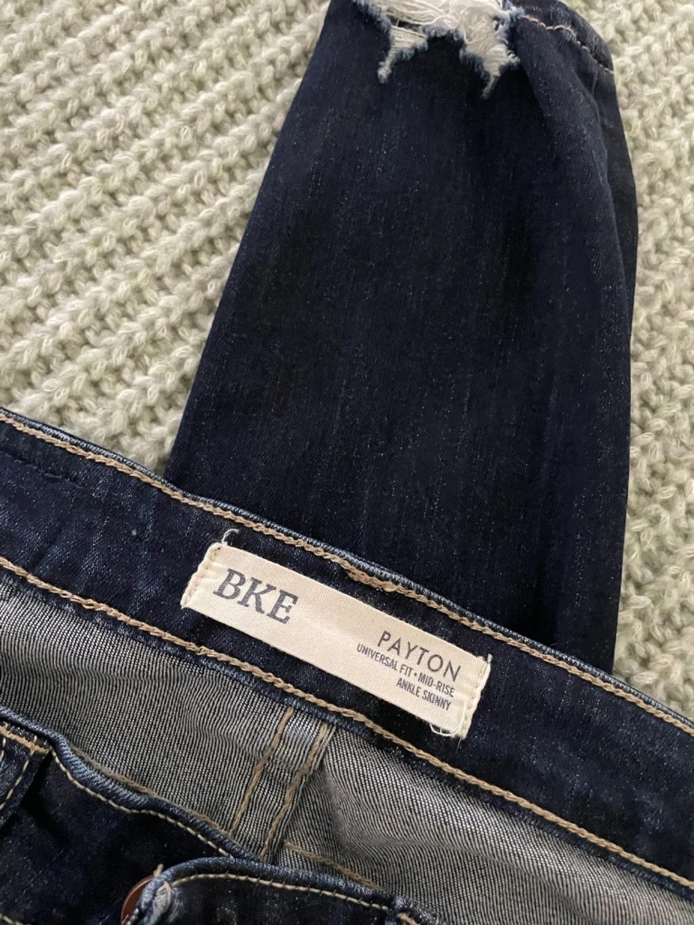 BKE Women's Dark Indigo Ripped Skinny Jeans - Picture 4 of 9